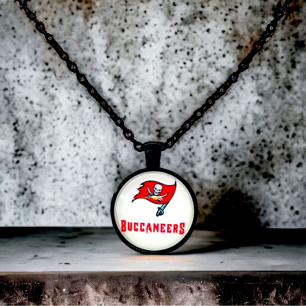 Tampa Bay BUCCANEERS Football Necklace